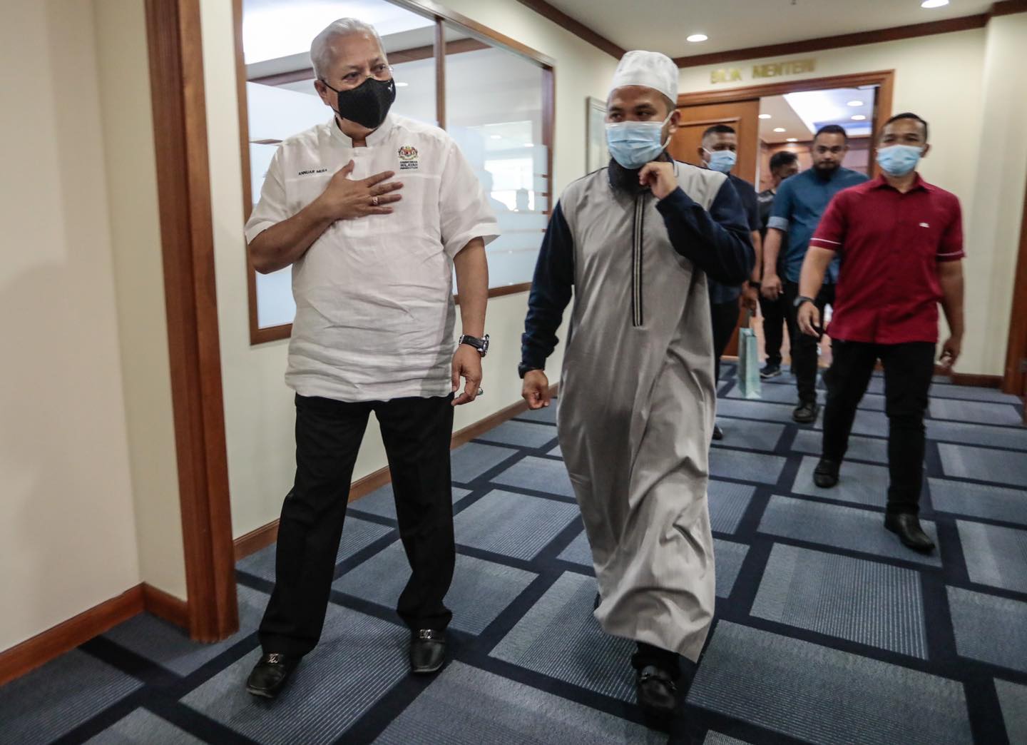 Ebit Liew bertemu Annuar Musa bincang mengenai ‘Restoran Free’ yang bakal dibuka