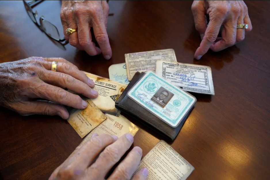 Dompet hilang 53 tahun berjaya ditemui semula, tak sangka boleh jumpa