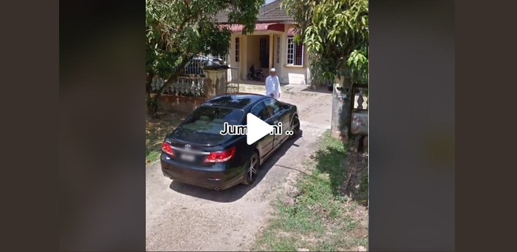 [VIDEO] Lelaki sebak nampak arwah ayah dalam Google Street View. Niat asal nak lepas rindu kampung halaman