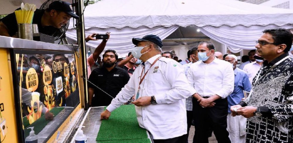 Peluang anak muda jadi bos, 9 sebab korang kena rebut tawaran ini