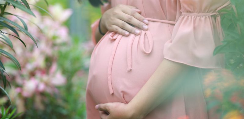 Pendarahan ketika hamil, adakah ibu masih perlu solat dan puasa? Ini jawapan agamawan