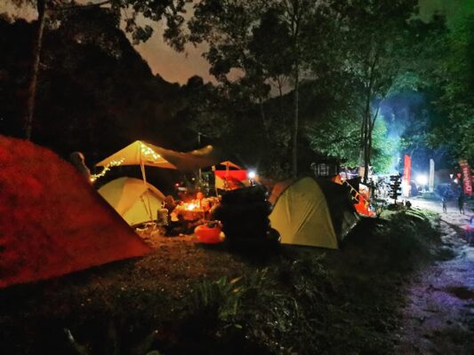 durian camping