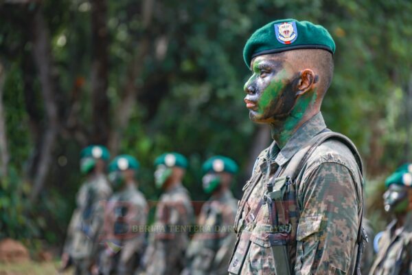 Tahniah! Leftenan Muda berbangsa Cina lulus latihan komando, terima beret hijau (1)