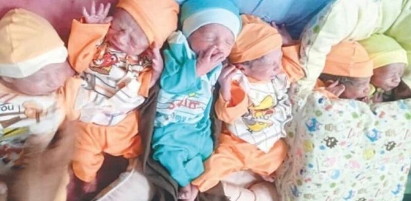 wanita Pakistan lahir bayi kembar 6 (1)