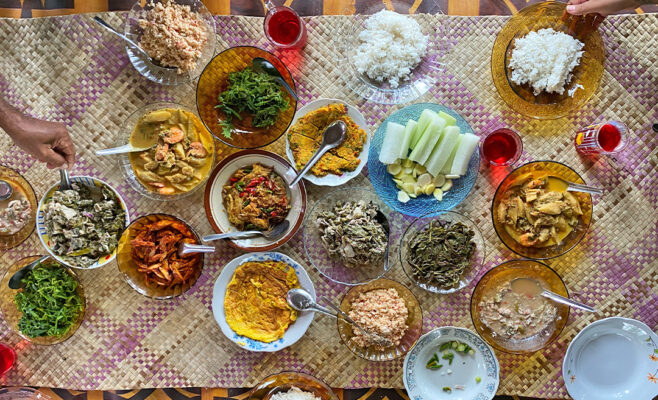 12.hut-food